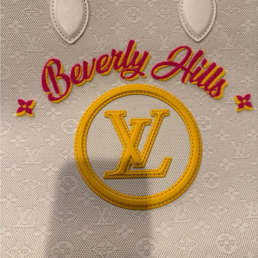 Beverly Hills OnTheGo GM Tote Bag by Louis Vuitton - Picture 3 of 11